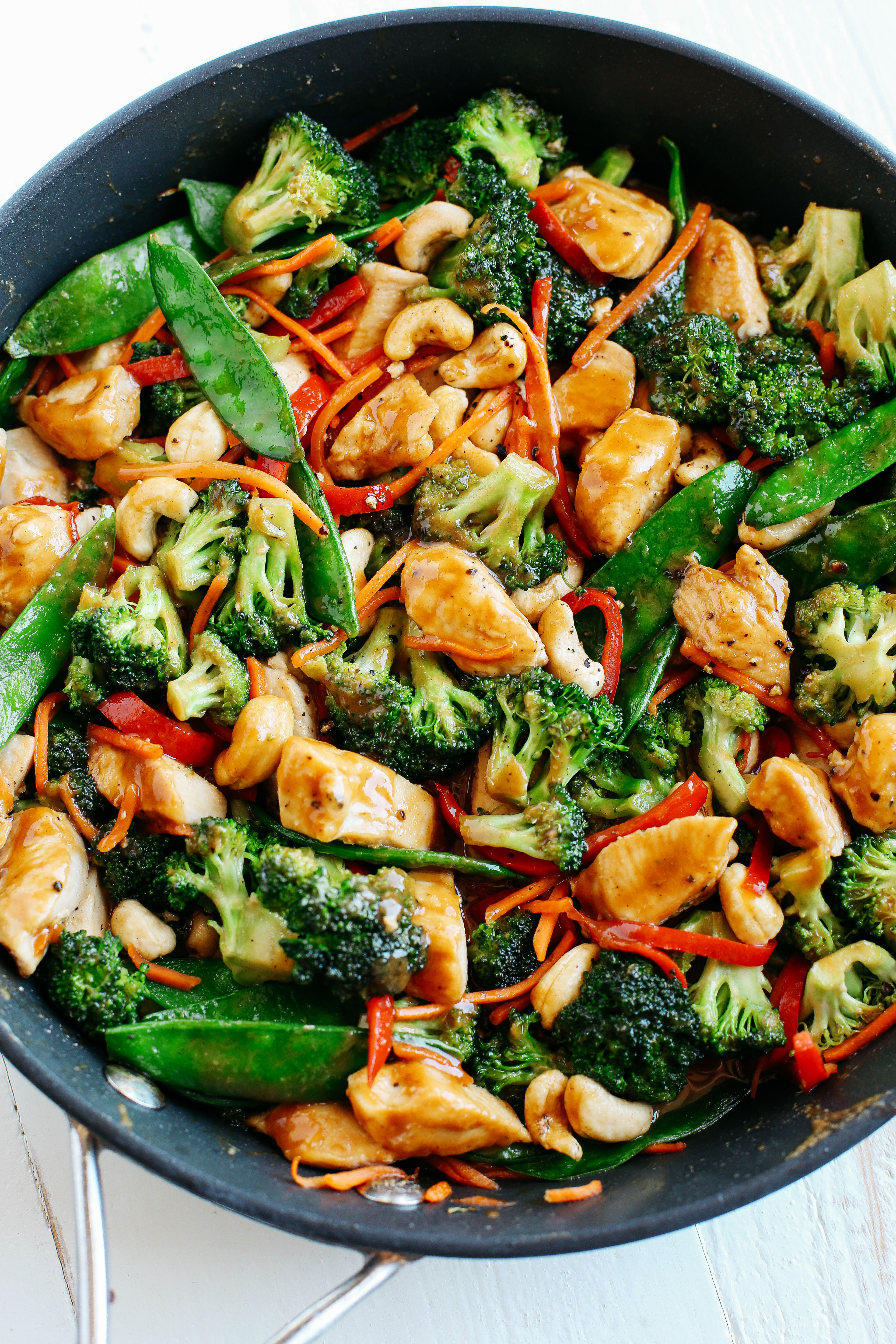 This EASY 20 minute One Skillet Cashew Chicken Stir Fry is the perfect weeknight meal that is healthy, full of flavor and perfect for your weekly meal prep!