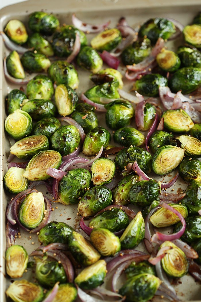 Balsamic Roasted Brussels Sprouts - Eat Yourself Skinny