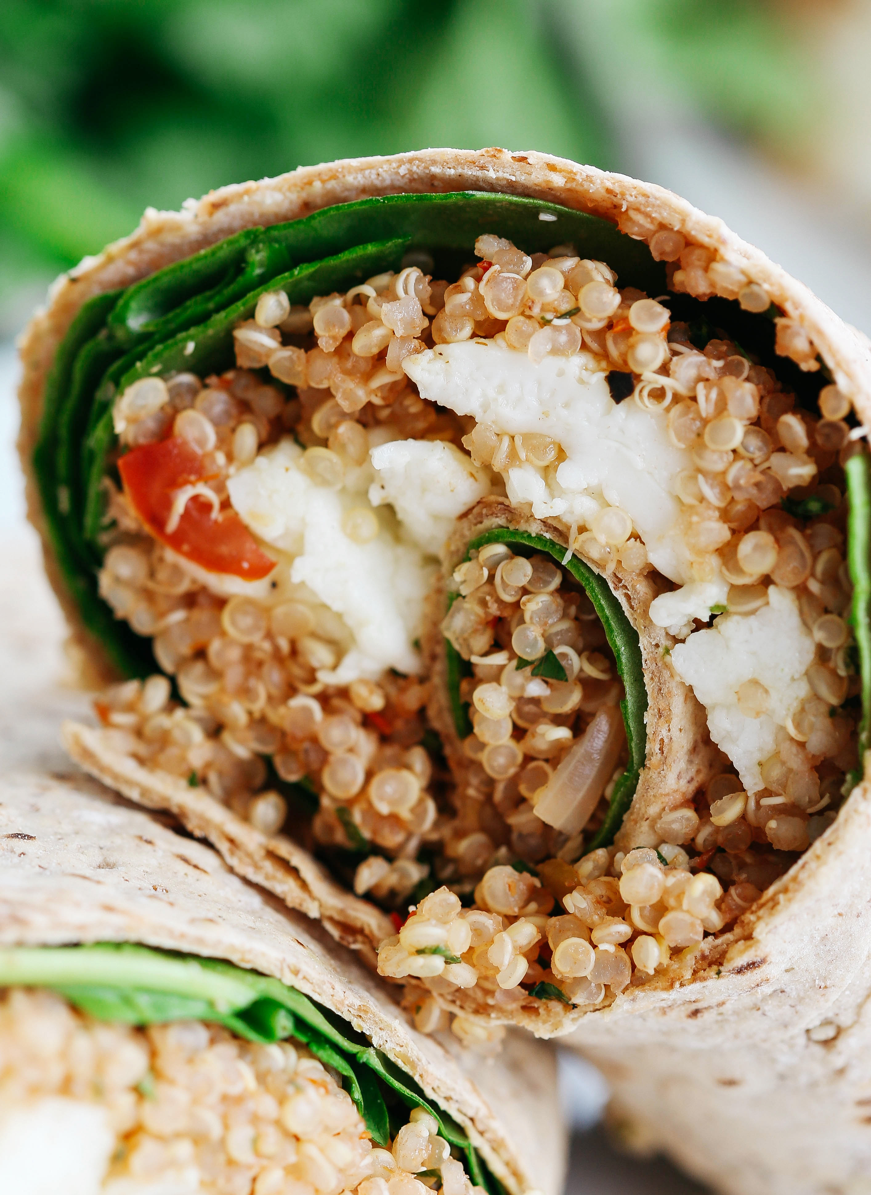 These Quinoa Egg White Wraps are super easy to make, are packed with tons of protein and taste super flavorful! They're also perfect to grab on-the-go!