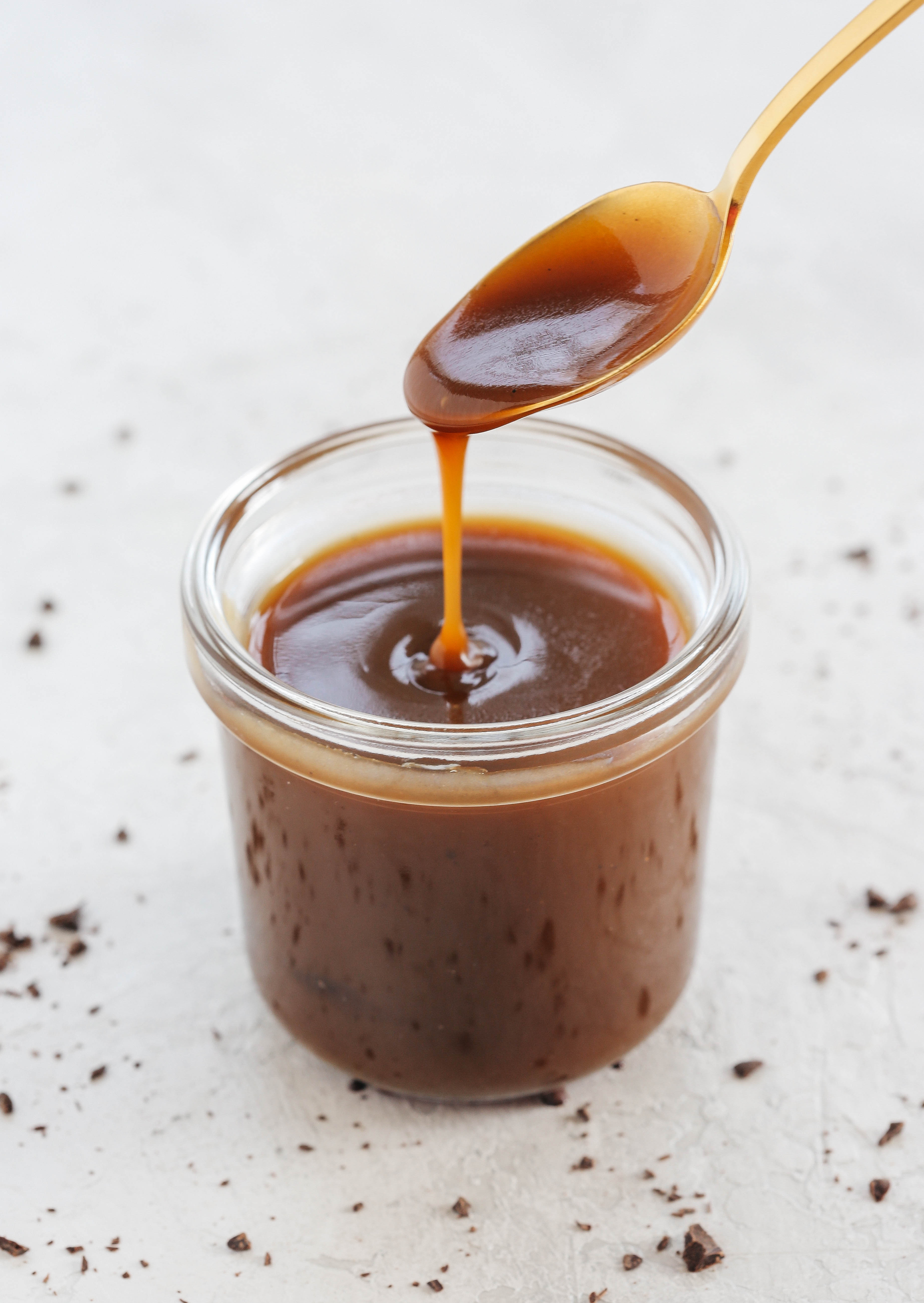 Salted Caramel Overnight Oats drizzled with a sweet homemade caramel sauce easily made in just minutes the night before giving you a deliciously decadent breakfast as soon as you wake up!