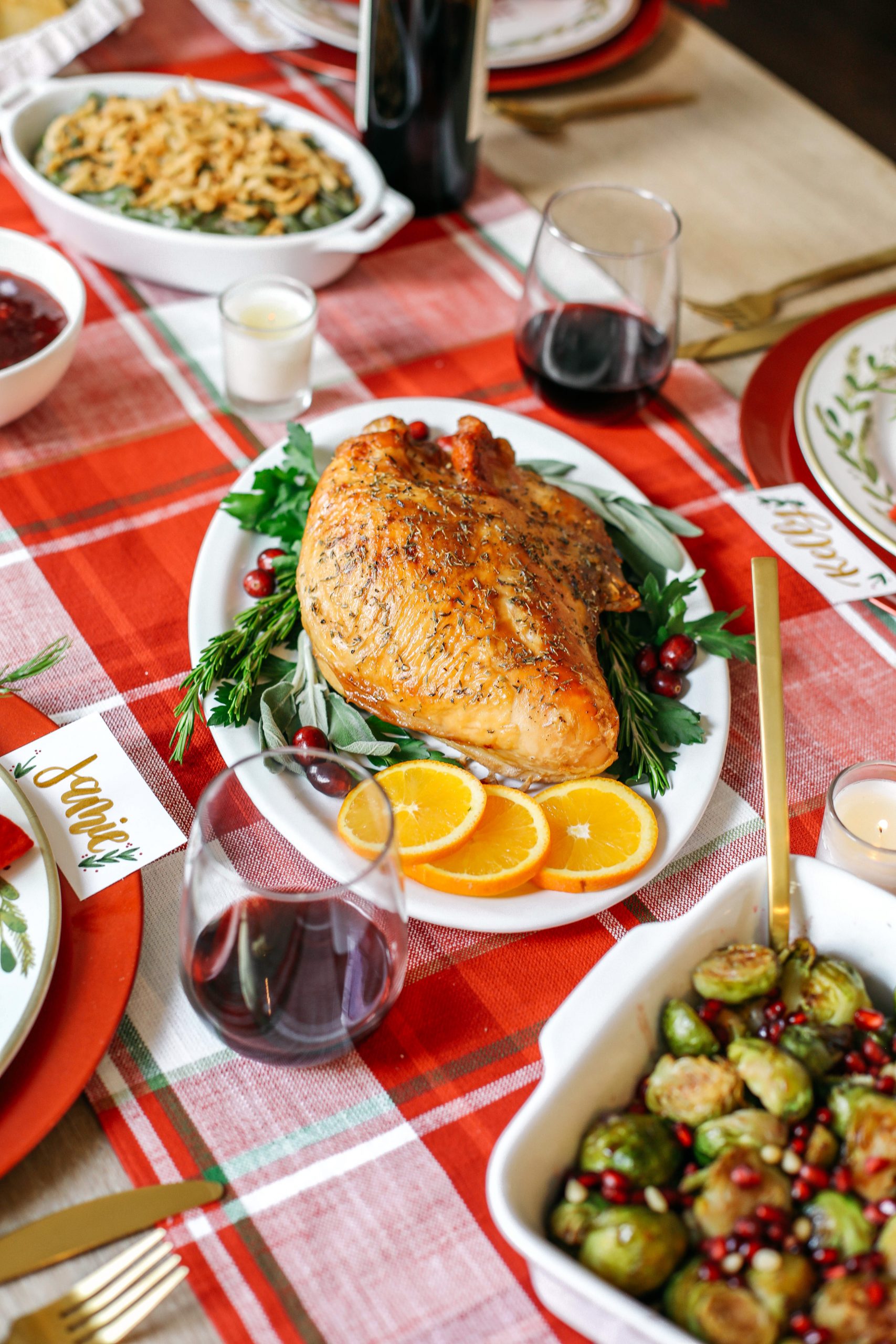 Celebrate the season and create lasting memories by a hosting a small holiday gathering this Christmas with classic dishes your family is sure to enjoy! 