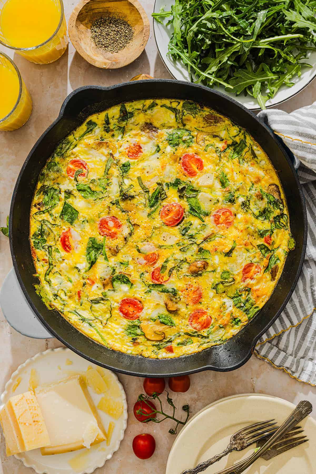 This Cottage Cheese Vegetable Frittata is a healthy, high-protein breakfast made with fluffy eggs, creamy cottage cheese, and savory fresh vegetables. Perfect for meal prep, brunch, or any easy weeknight dinner.
