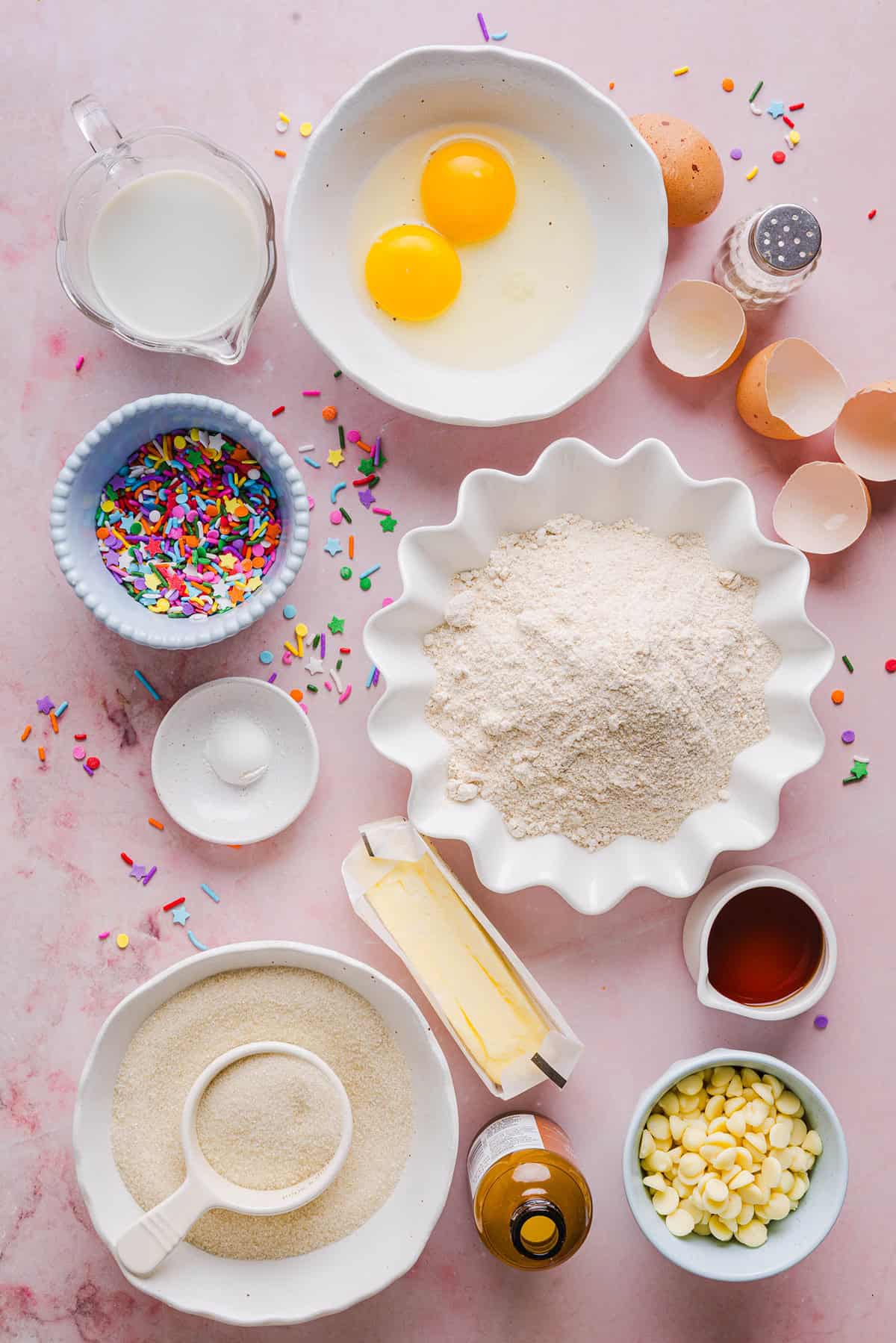 Soft and chewy Healthy Funfetti Cookie Bars that taste like birthday cake batter! Made healthier with whole wheat flour, less butter and zero refined sugar for the perfect lightened-up party dessert!