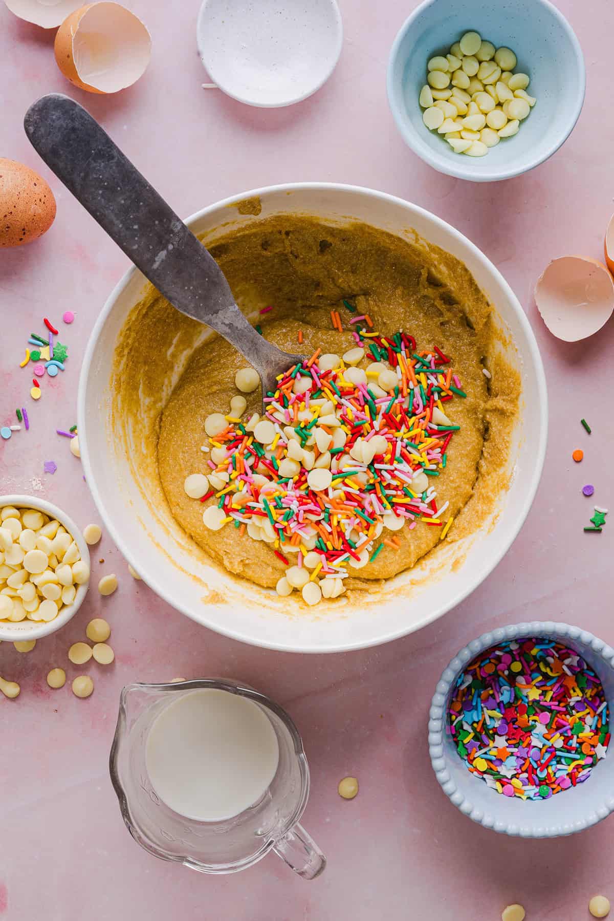 Soft and chewy Healthy Funfetti Cookie Bars that taste like birthday cake batter! Made healthier with whole wheat flour, less butter and zero refined sugar for the perfect lightened-up party dessert!