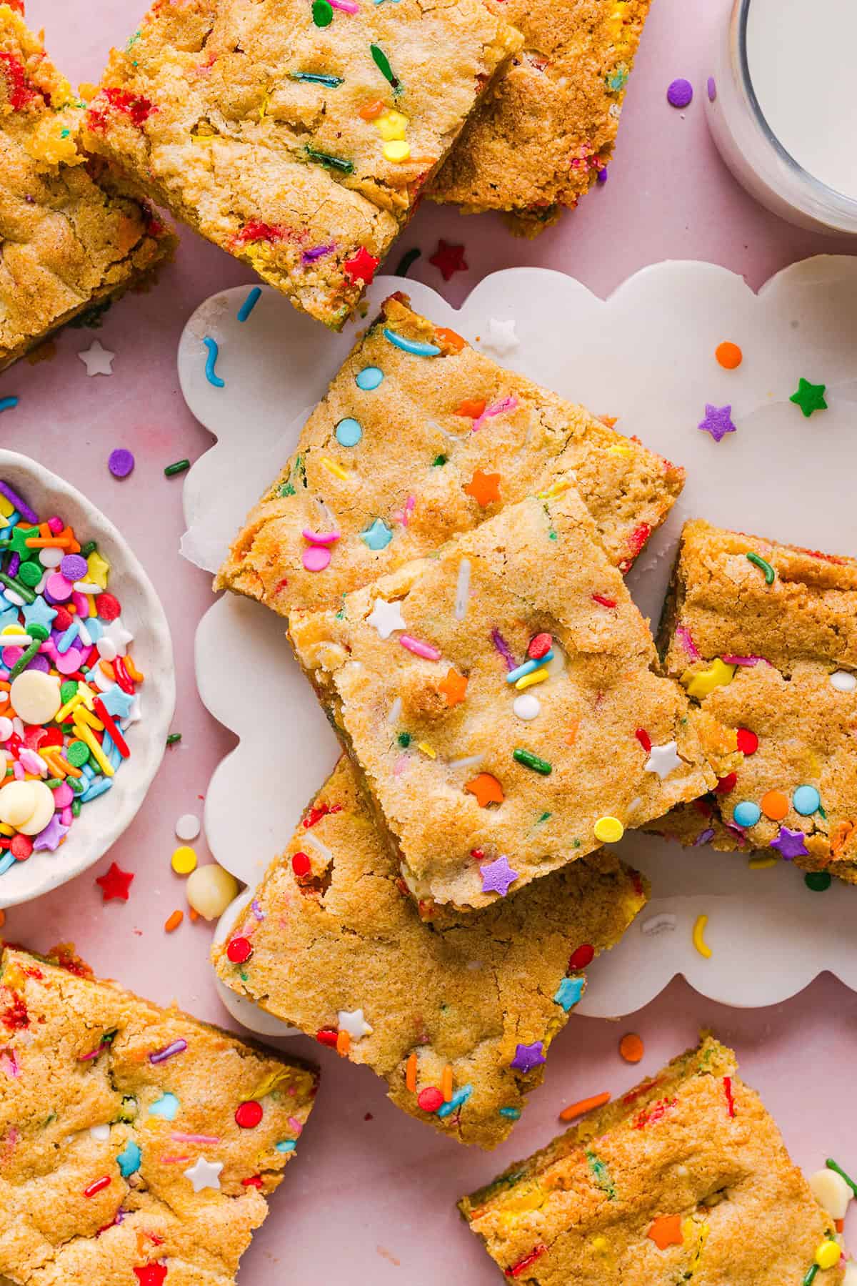 Soft and chewy Healthy Funfetti Cookie Bars that taste like birthday cake batter! Made healthier with whole wheat flour, less butter and zero refined sugar for the perfect lightened-up party dessert!